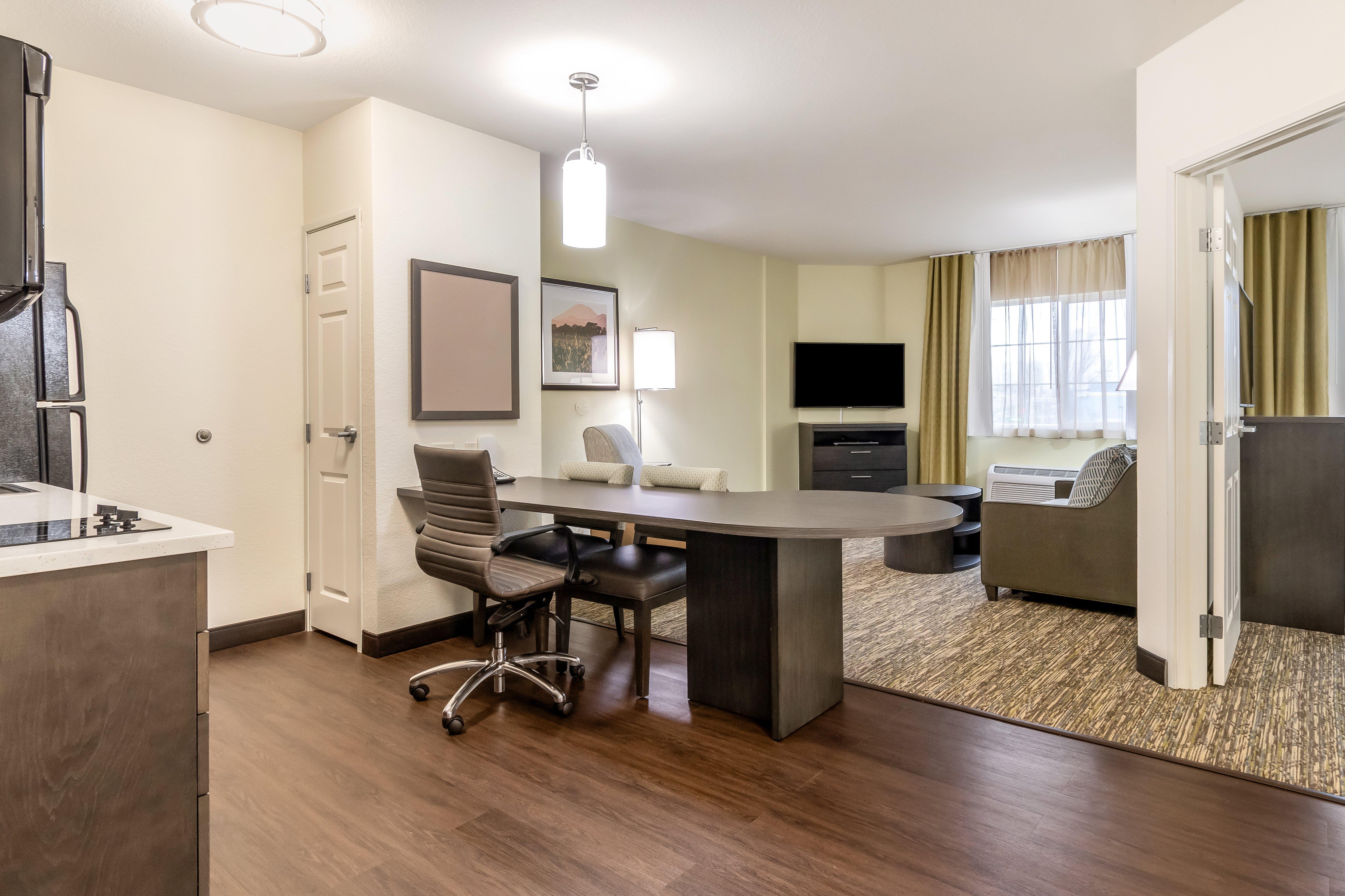 Candlewood Suites Portland Airport By Ihg Экстерьер фото