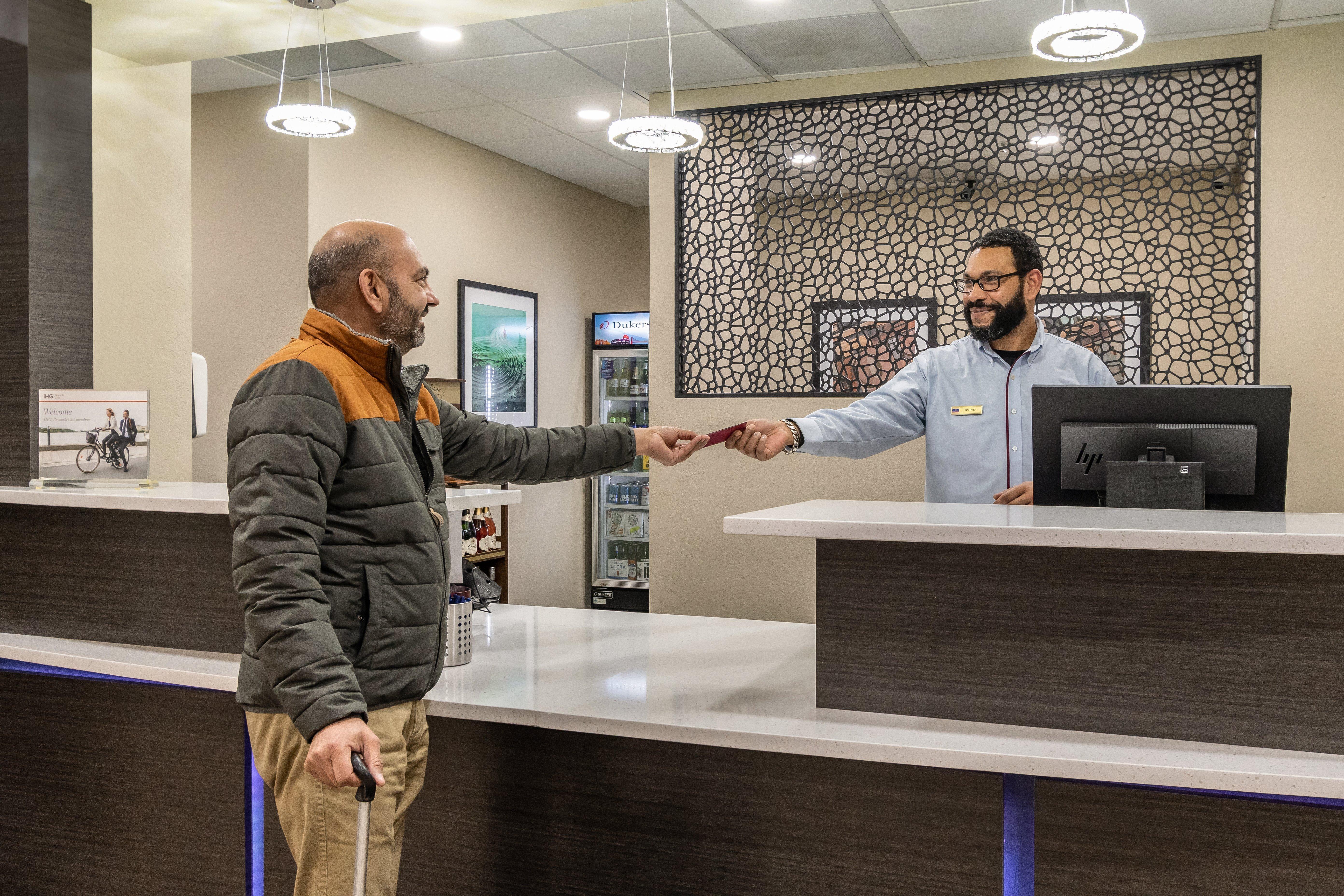 Candlewood Suites Portland Airport By Ihg Экстерьер фото