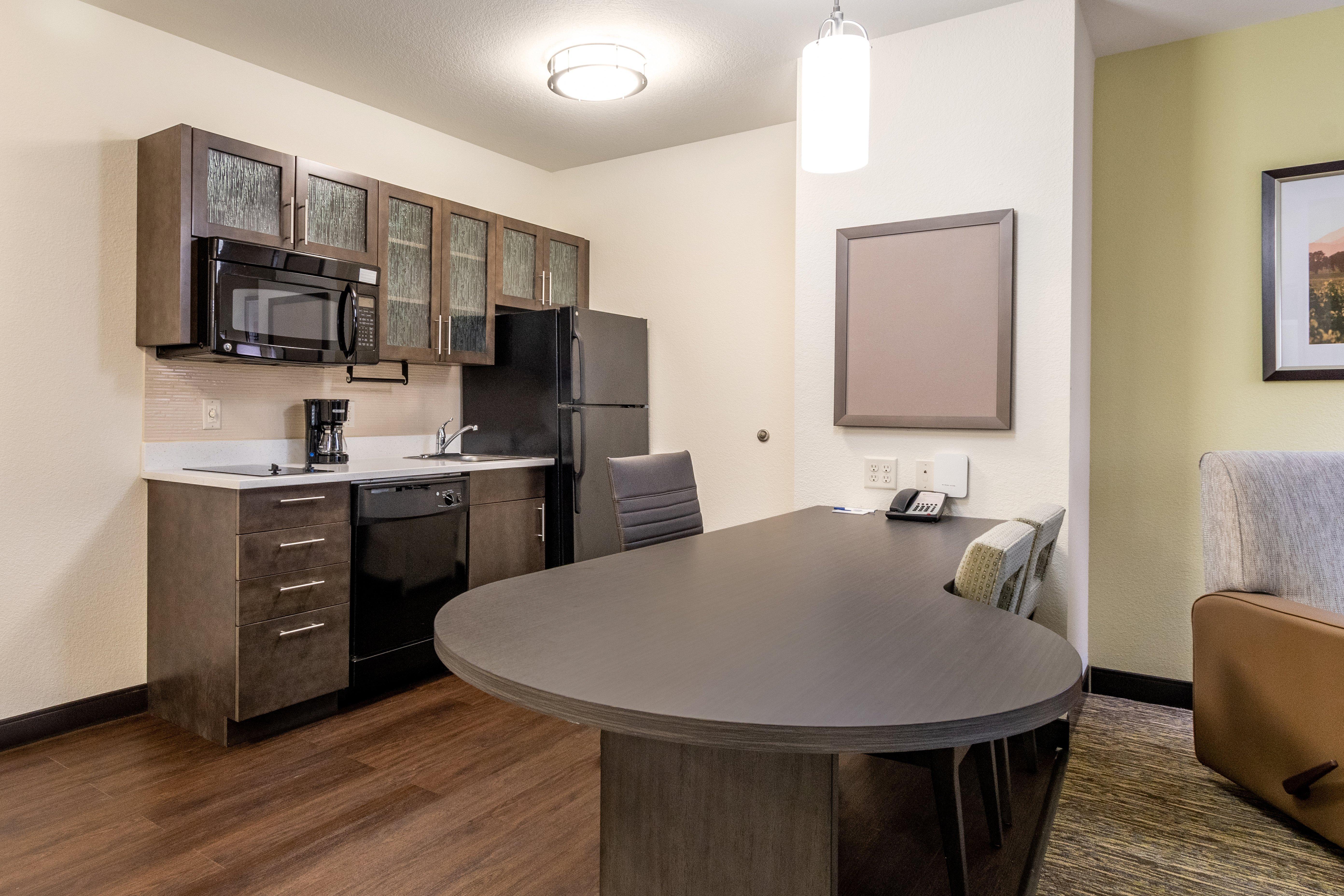 Candlewood Suites Portland Airport By Ihg Экстерьер фото