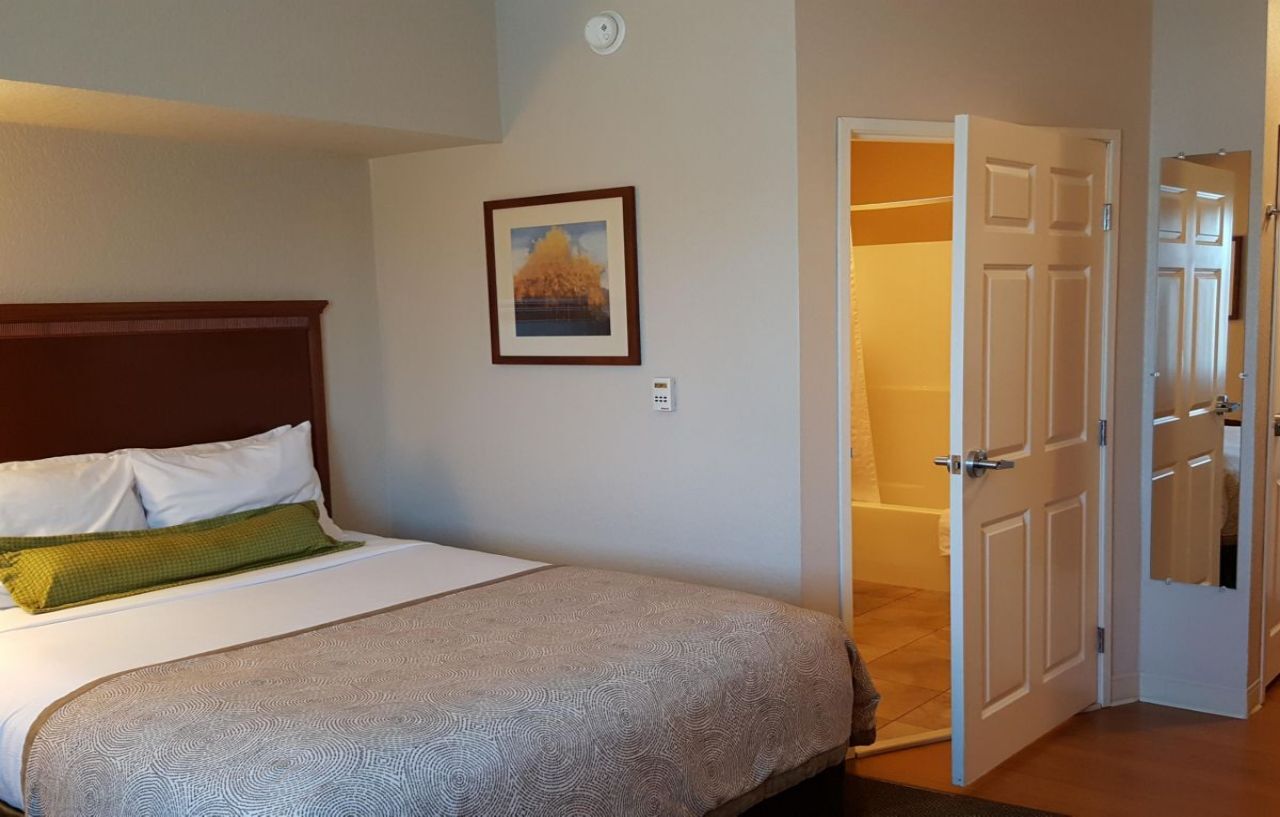 Candlewood Suites Portland Airport By Ihg Экстерьер фото